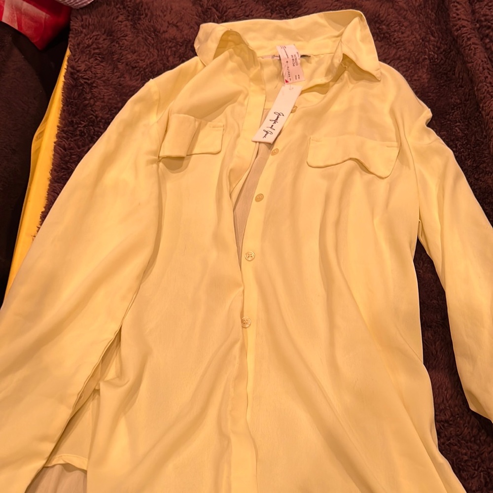 Brand new with tags Jennifer & Grace long sleeve sheer button down size small